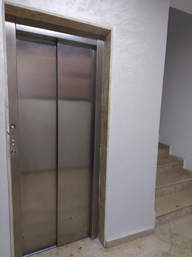 Residence La Corniche Etage 2 นาดอร์ ภายนอก รูปภาพ
