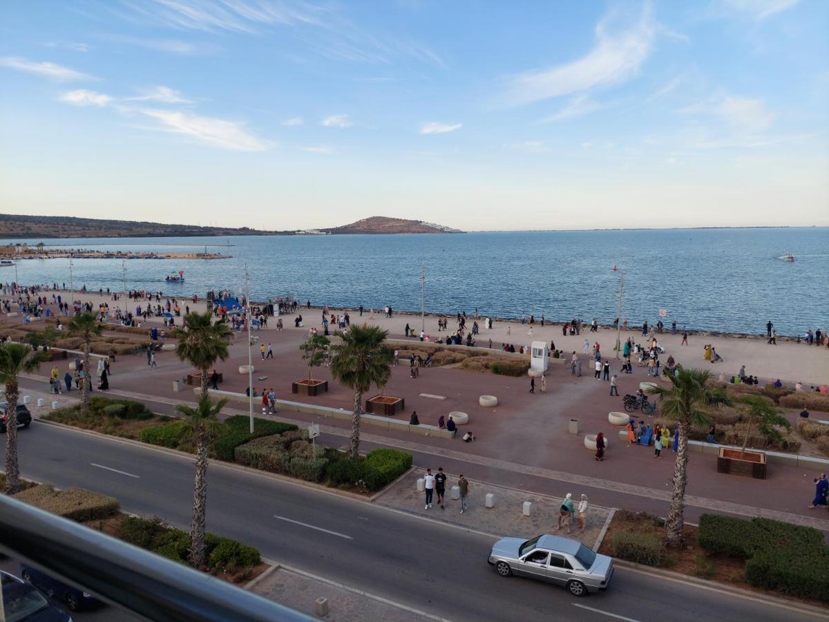 Residence La Corniche Etage 2 นาดอร์ ภายนอก รูปภาพ