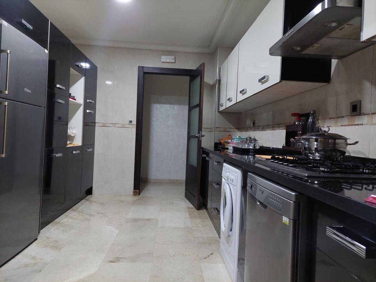 Residence La Corniche Etage 2 นาดอร์ ภายนอก รูปภาพ